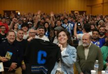 Maradona llegó a la UBA : “Diego vive de seguir contándolo”