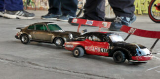 Cucharas, coches y cemento: el mundo del automovilismo a manocontrol