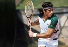 El revés a una mano, ¿desaparece?